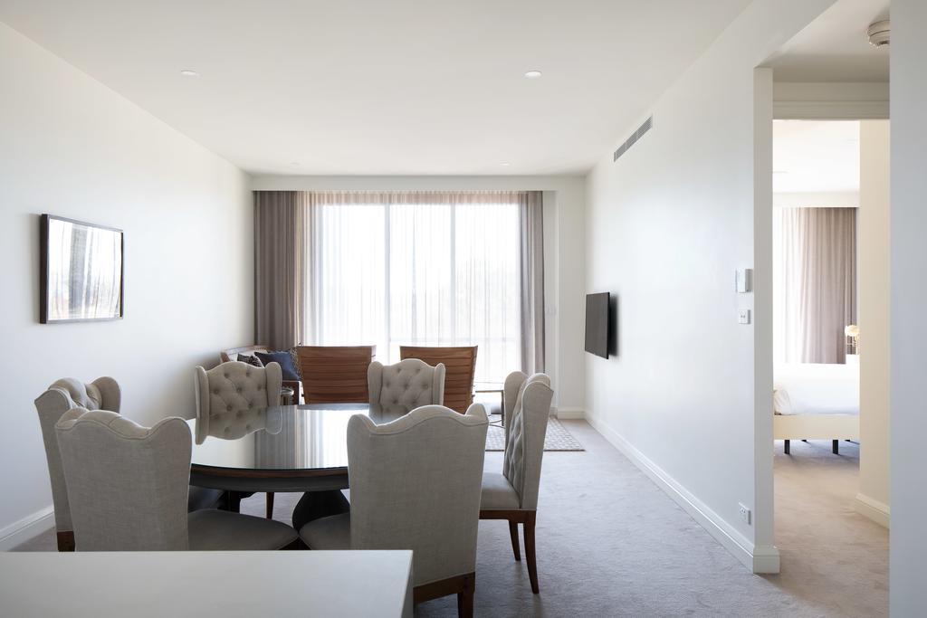 One-Bedroom Deluxe Apartment